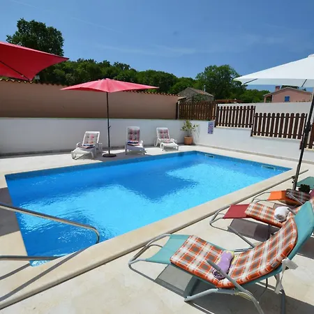 Villa Sunflower Pool Sorici