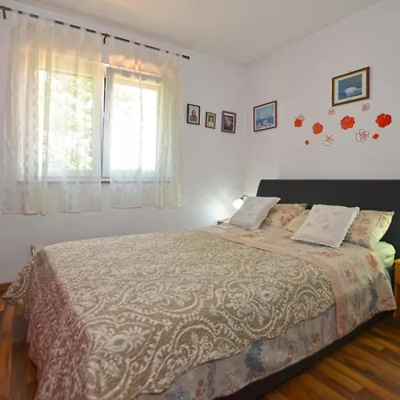 Sunflower Pool Villa *