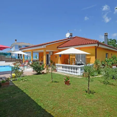 Villa Sunflower Pool